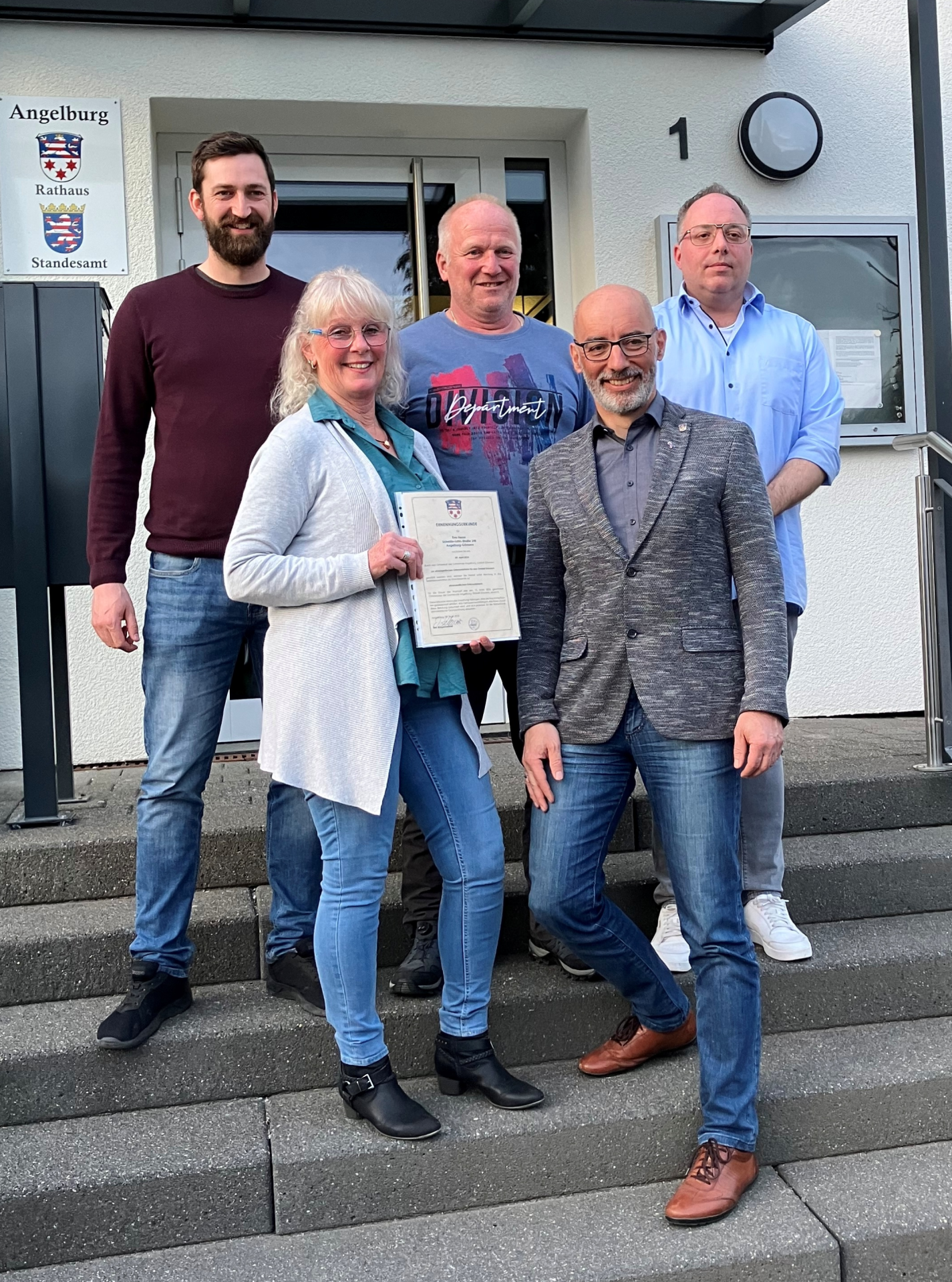 Ortsbeirat Gönnern (vl.): Nikolai Rink (Schriftführer), Eva Hesse (Ortsvorsteherin), Dirk Müller (stellv. Ortsvorsteher), Bgm. Jörg Schwarz, Henning Kramer Beisitzer. (Es fehlt: Beisitzer Uwe Debus)